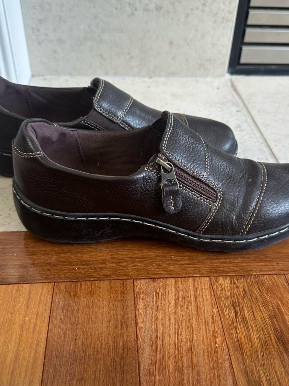 Clarks Cora Harbor women's slip-on brown leather shoes Sz 7